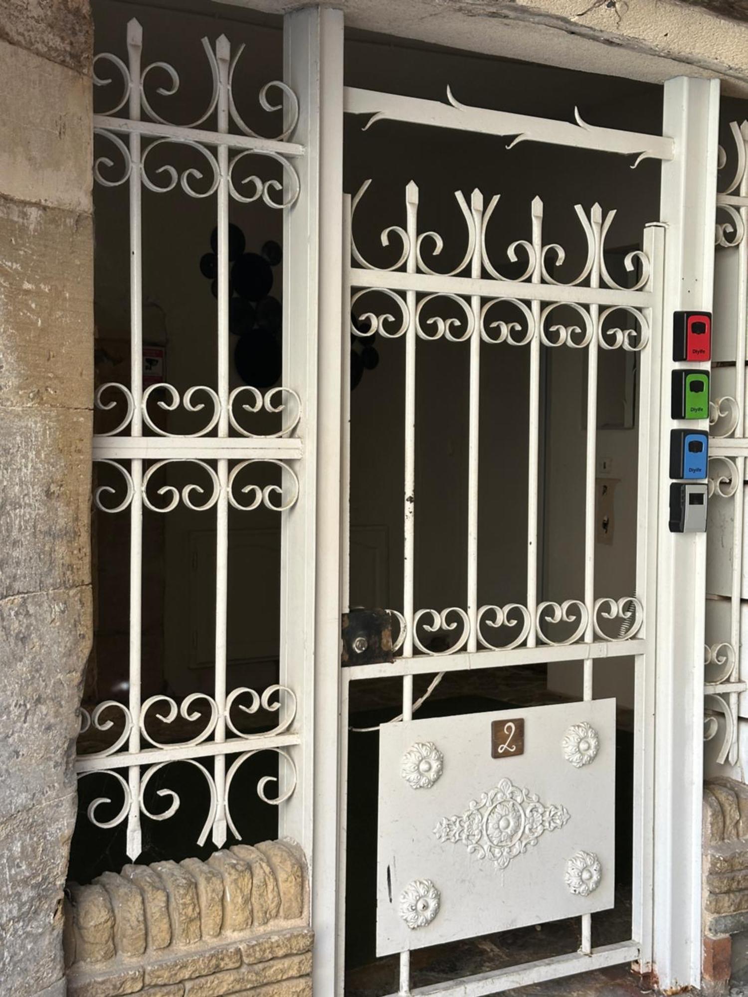 L Atelier De La Sorgue LʼIsle-sur-la-Sorgue Extérieur photo